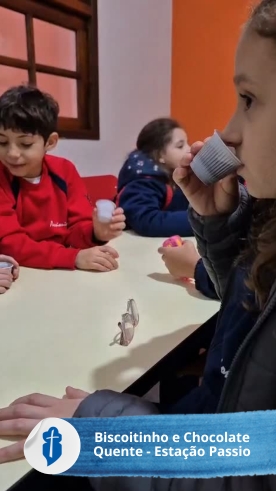 Chocolate quente e biscoitinhos - Esta��o Passio S�o Paulo da Cruz