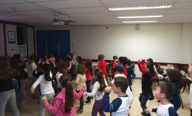 2019 - We started our children's week! We played Just Dance! Ed. Infantil